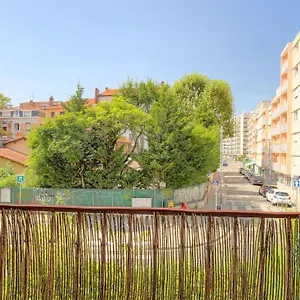 Le Paisible - Proximite Metro A Villeurbanne